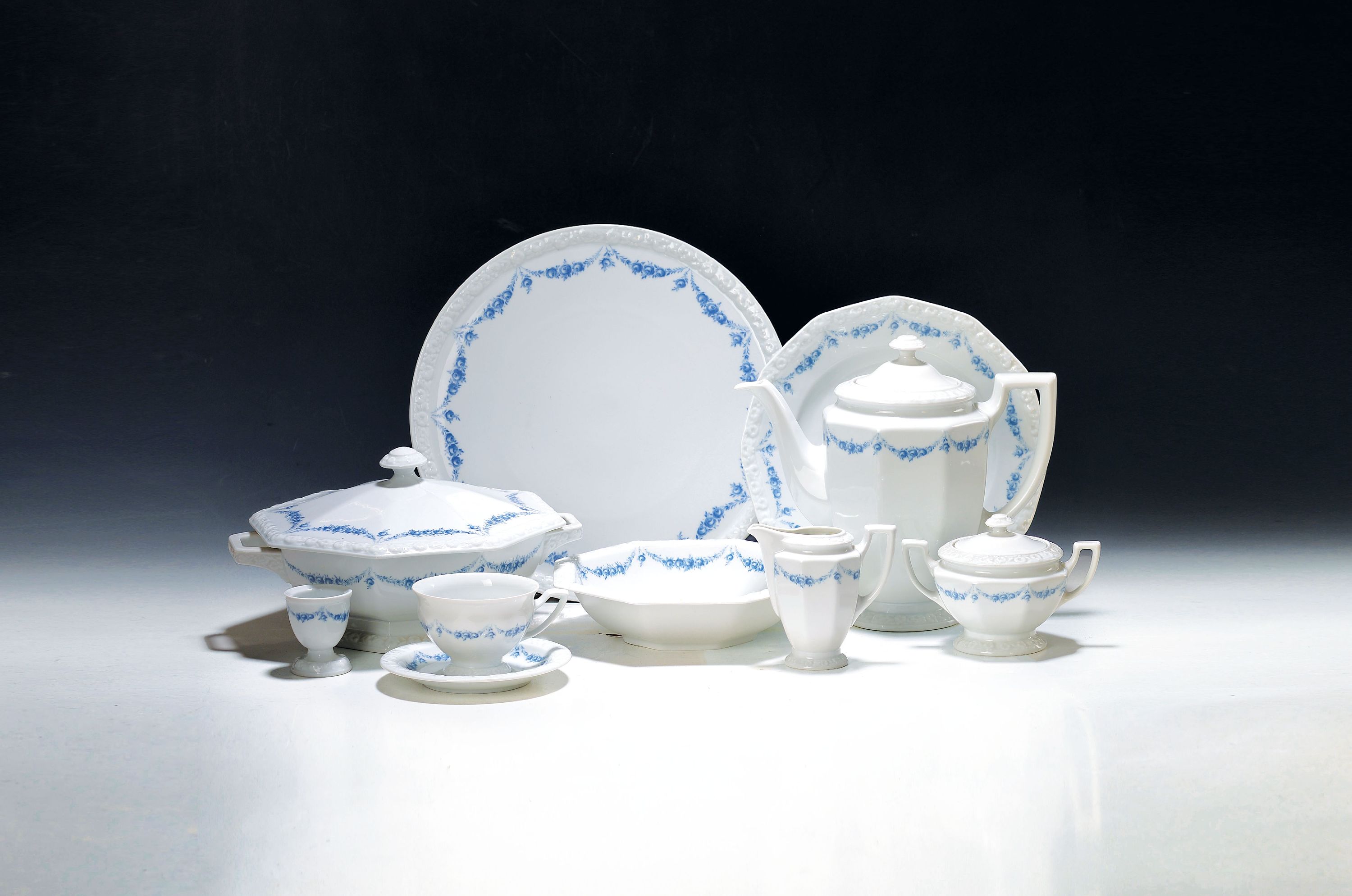 Image 27146106 - Umfangreiches Kaffee- und Speiseservice und Trinkglasservice, Rosenthal, Maria, mit ...