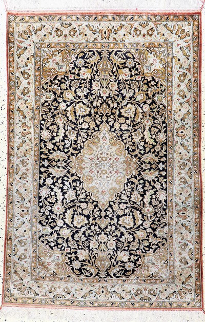 Image Ghom Seide, Persien, Mitte 20.Jhd, reine Naturseide, ca. 158 x 105 cm, EHZ: 2 ...