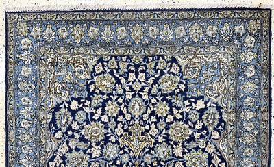27146391a - Ghom alt, Persien, Mitte 20.Jhd, Wolle mit Seide, ca. 220 x 142 cm, EHZ: 2 ...