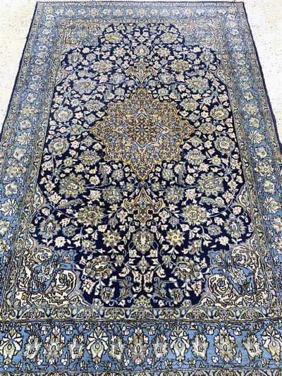 27146391d - Ghom alt, Persien, Mitte 20.Jhd, Wolle mit Seide, ca. 220 x 142 cm, EHZ: 2 ...