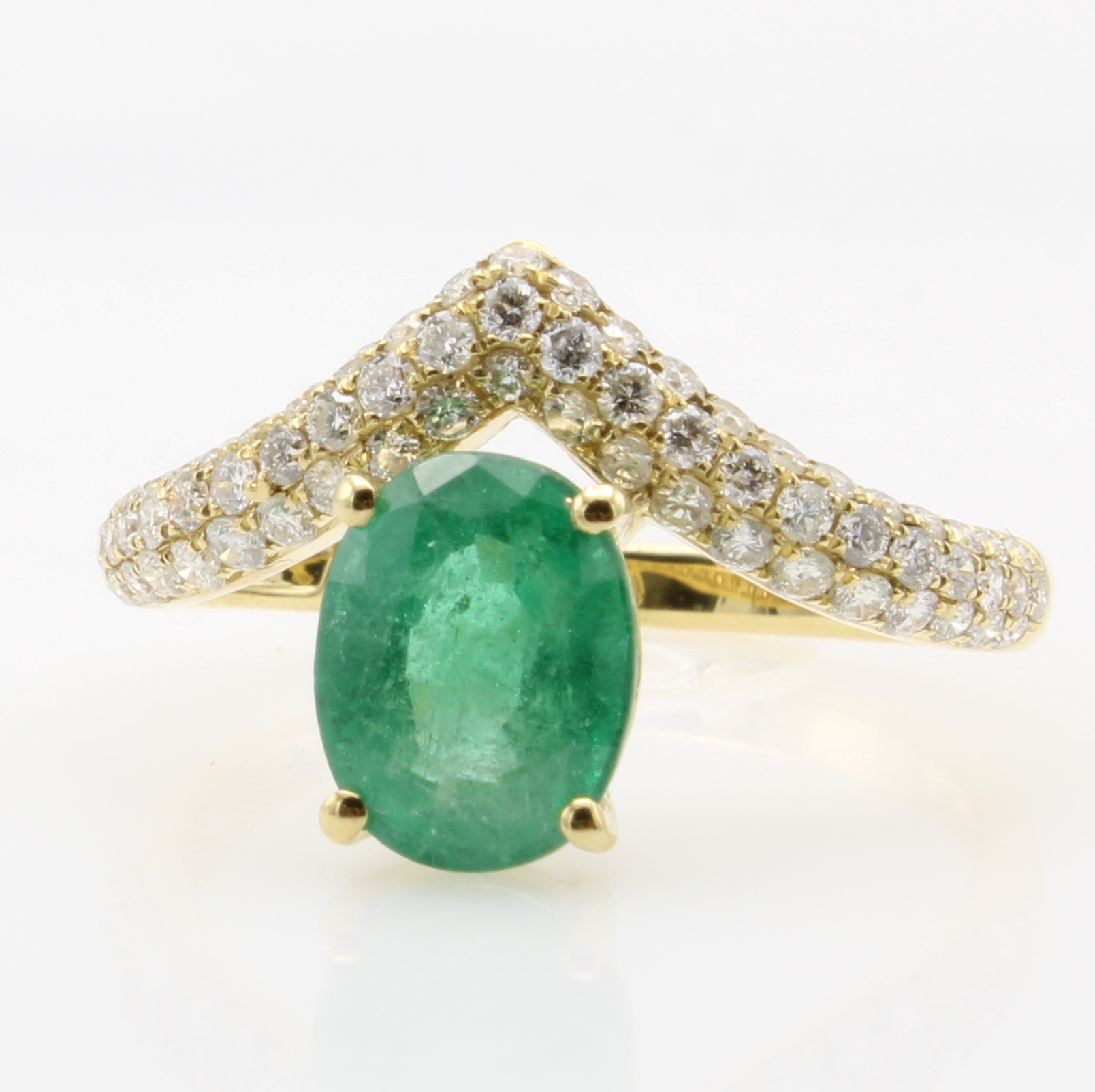 Image 27146554 - Ring mit Smaragd und Brillanten, GG 750/000,ovaler Smaragd ca. 1.60 ct, 67 Brill. zus. ...