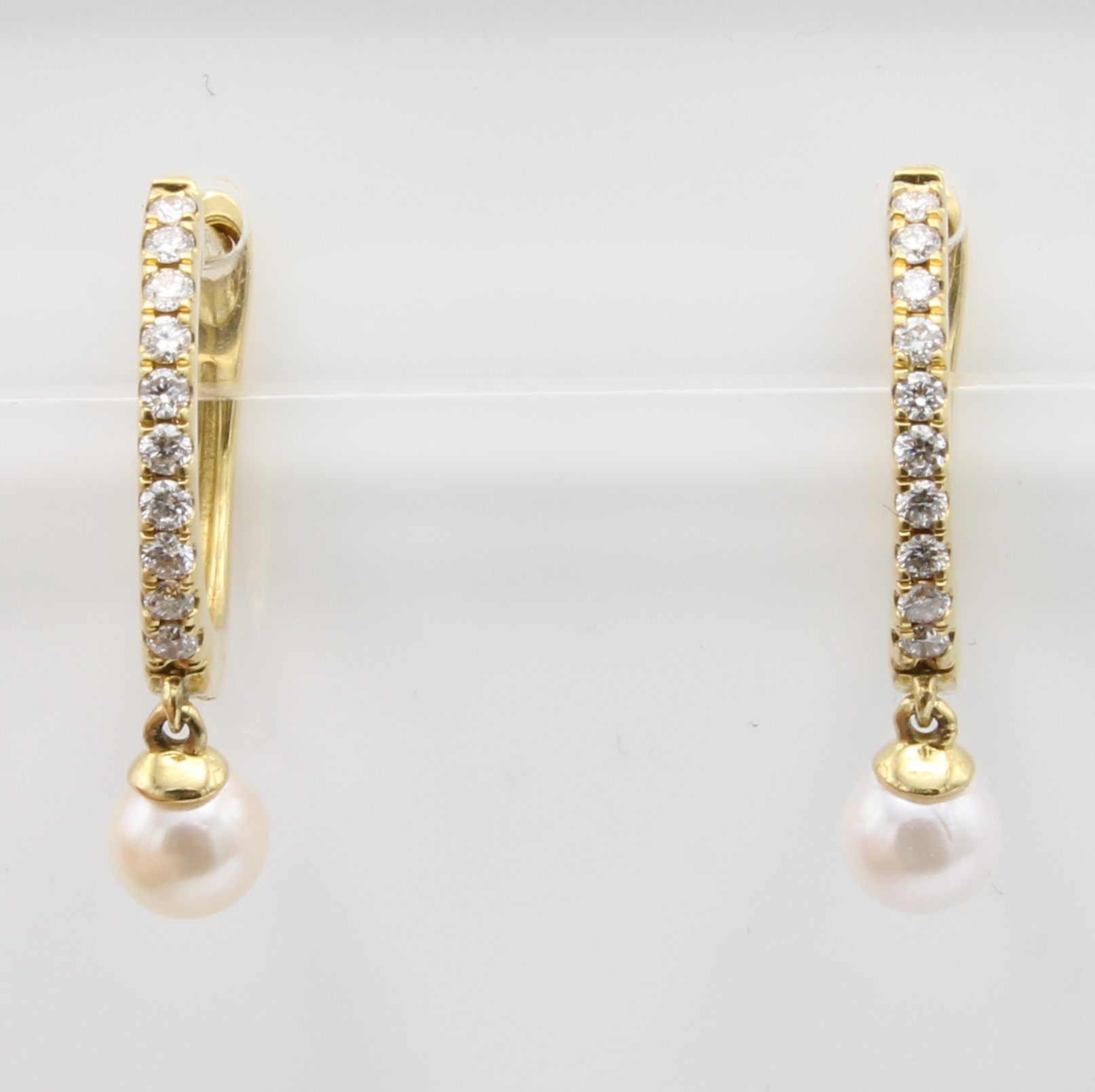 Image 27146561 - Paar Klappcreolen mit Brillanten und Süßwasserzuchtperlen, GG 750/000, 2 bewegl. ...