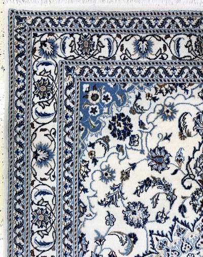 27146565c - Nain, Persien, Ende 20.Jhd, Wolle auf Baumwolle, ca. 230 x 164 cm, EHZ: 2 Schätzpreis: ...