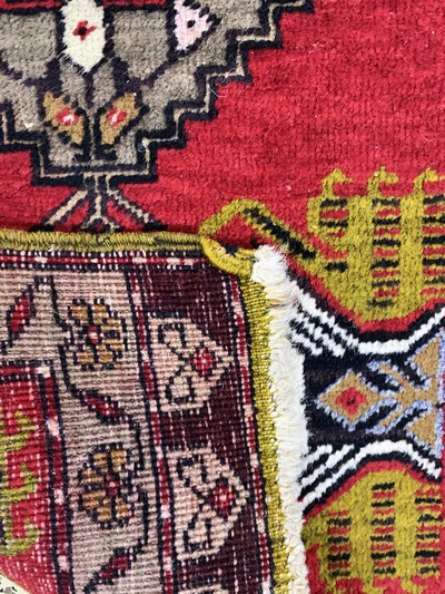 27146655h - 6 Lots Yastik, Türkei, Anfang 20.Jhd, Wolleauf Wolle, ca. 100 x 50 cm, EHZ: 2-3 ...