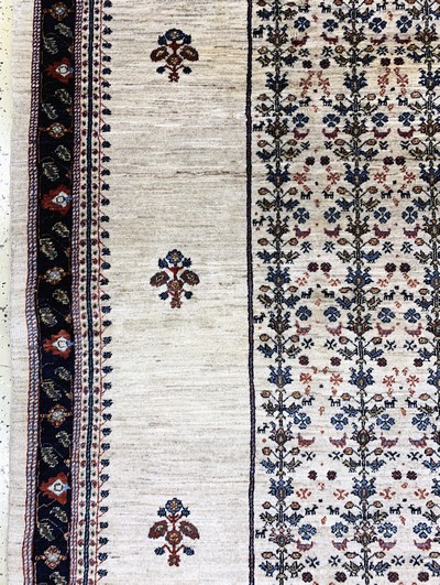 27146768c - Gabbeh fein Loribaft, Persien, Ende 20.Jhd,Korkwolle auf Wolle, ca. 298 x 194 cm, EHZ: ...