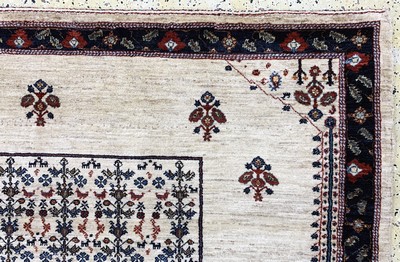 27146768f - Gabbeh fein Loribaft, Persien, Ende 20.Jhd,Korkwolle auf Wolle, ca. 298 x 194 cm, EHZ: ...