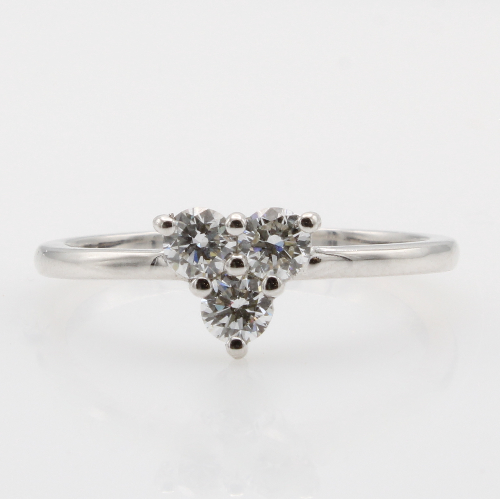 Image 27146824 - Ring mit Brillanten, WG 750/000, 3 Brill. zus. ca. 0.41 ct Weiß/si, RW ca. 53 ...