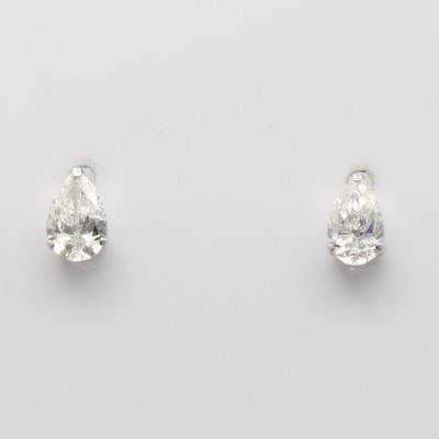 Image Paar Ohrstecker mit Diamanttropfen, WG 750/ 000, 2 Diamanten zus. ca. 0.86 ct Weiß/p