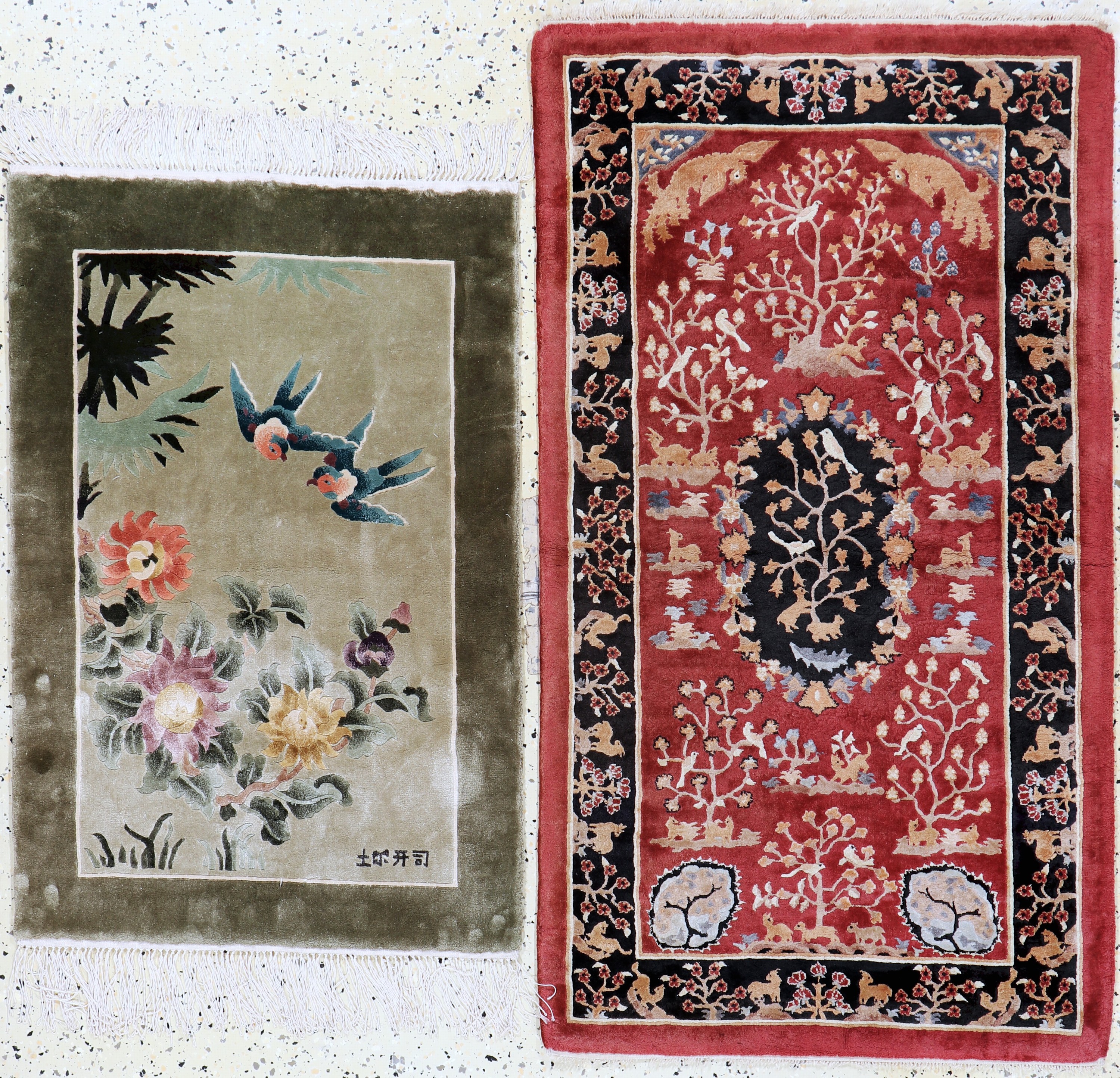 Image 27147074 - 2 Lots Seidenteppiche, China, Ende 20.Jhd, reine Naturseide, ca. 125 x 70 cm, EHZ: 2 ...