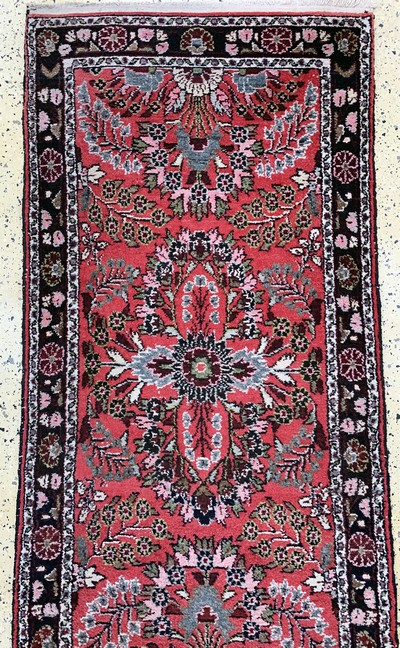 27147063a - Sarogh alt, Persien, Mitte 20.Jhd, Wolle auf Baumwolle, ca. 610 x 82 cm, EHZ: 2 ...