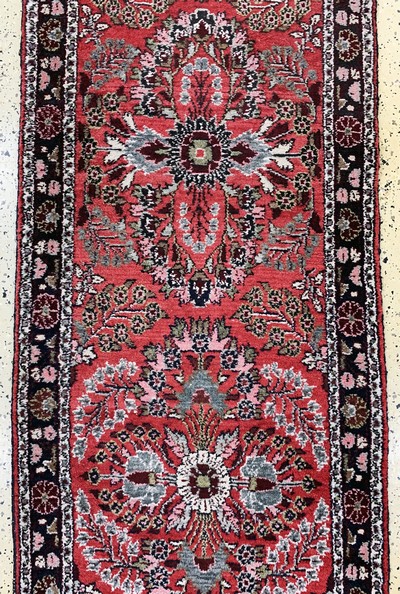 27147063d - Sarogh alt, Persien, Mitte 20.Jhd, Wolle auf Baumwolle, ca. 610 x 82 cm, EHZ: 2 ...