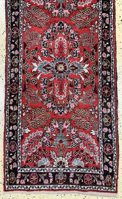 27147063e - Sarogh alt, Persien, Mitte 20.Jhd, Wolle auf Baumwolle, ca. 610 x 82 cm, EHZ: 2 ...