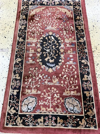 27147074c - 2 Lots Seidenteppiche, China, Ende 20.Jhd, reine Naturseide, ca. 125 x 70 cm, EHZ: 2 ...