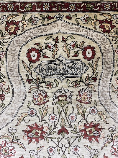 27147089c - Hereke Seide fein Türkei, signiert´Özipek´,Mitte 20.Jhd, reine Naturseide, ca. 92 x ...