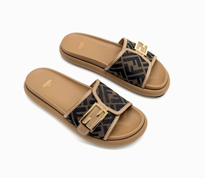 Image 27147125c - FENDI