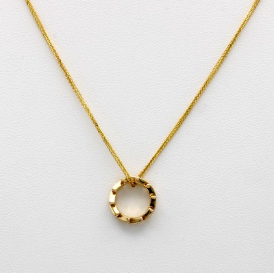 27147240a - Anhänger mit Brillanten an Kette, GG 585/000, ringförmig, Brill. diagonal gef. zus. ...