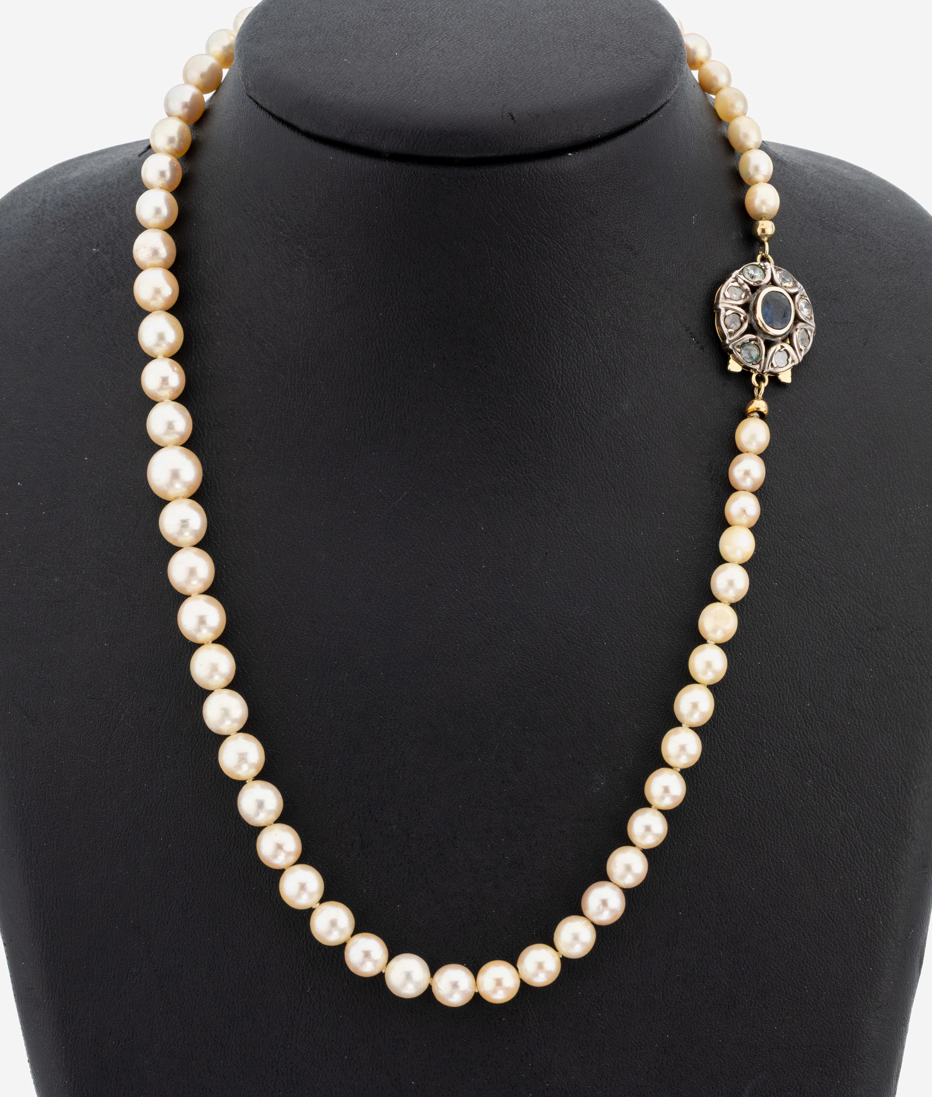 Image 27147436 - Perl-Collier mit 14 kt Gold Saphir-Diamant- Schließe, GG/WG 585/000, Akoyazuchtperlen ...