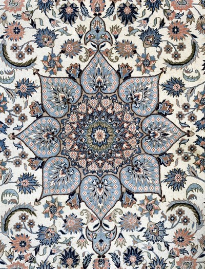 27147430d - Esfahan fein, China, Mitte 20.Jhd, Korkwolle auf Seide, ca. 306 x 246 cm, EHZ: 3 ...