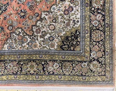 27147431a - Ghom Seide, Persien, Mitte 20.Jhd, reine Naturseide, ca. 335 x 212 cm, EHZ: 3 ...