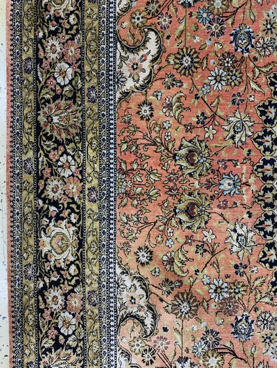 27147431c - Ghom Seide, Persien, Mitte 20.Jhd, reine Naturseide, ca. 335 x 212 cm, EHZ: 3 ...