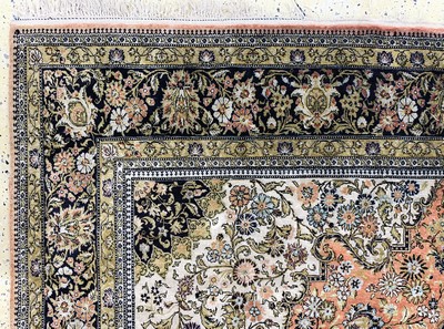 27147431g - Ghom Seide, Persien, Mitte 20.Jhd, reine Naturseide, ca. 335 x 212 cm, EHZ: 3 ...