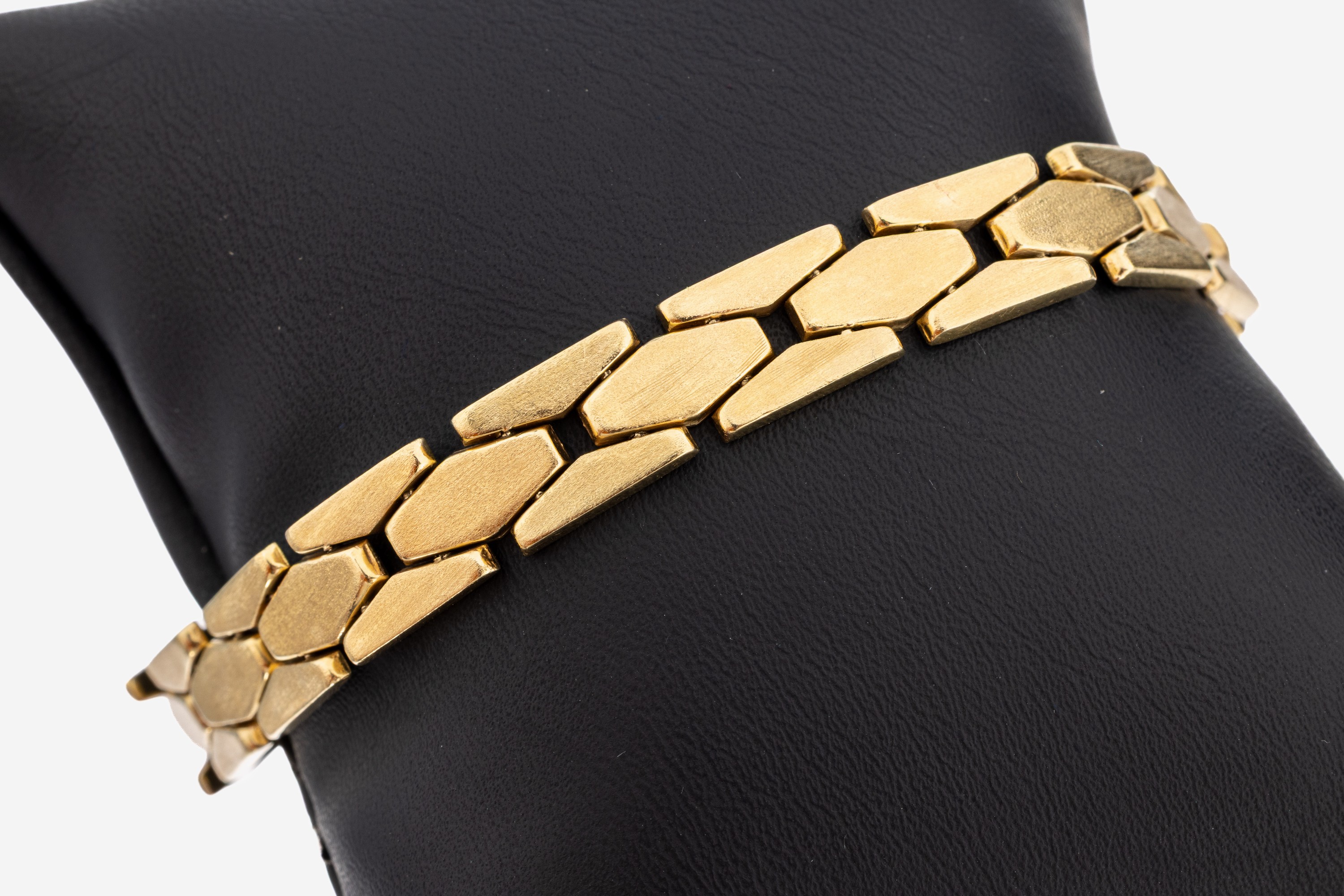 Image 27147724 - 14 kt gold bracelet , YG 585/000, links obverse satin finished, l. approx. 19 cm, ...