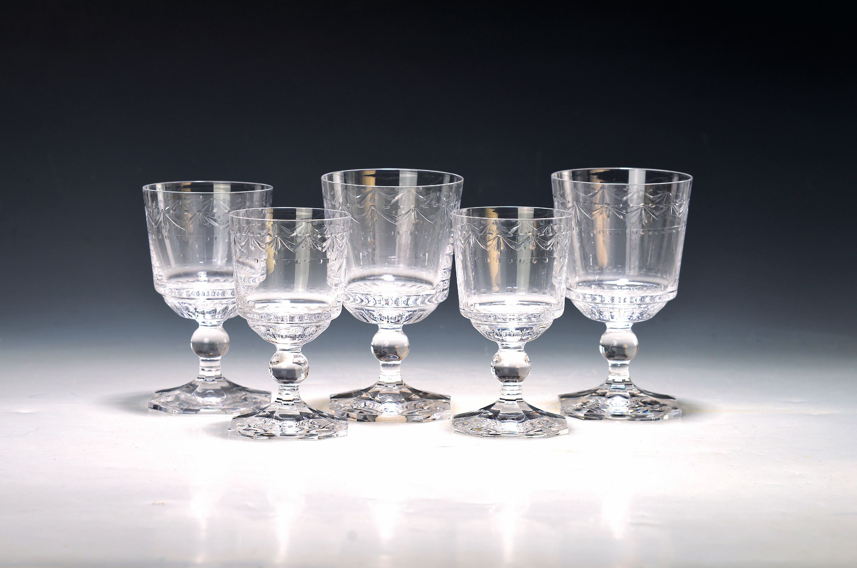 Image 27148028 - 22 tlg. Trinkglasset Dekor Kurland, KPM, Berlin, farbloses Glas, 6 Weißweingläser, 6 ...