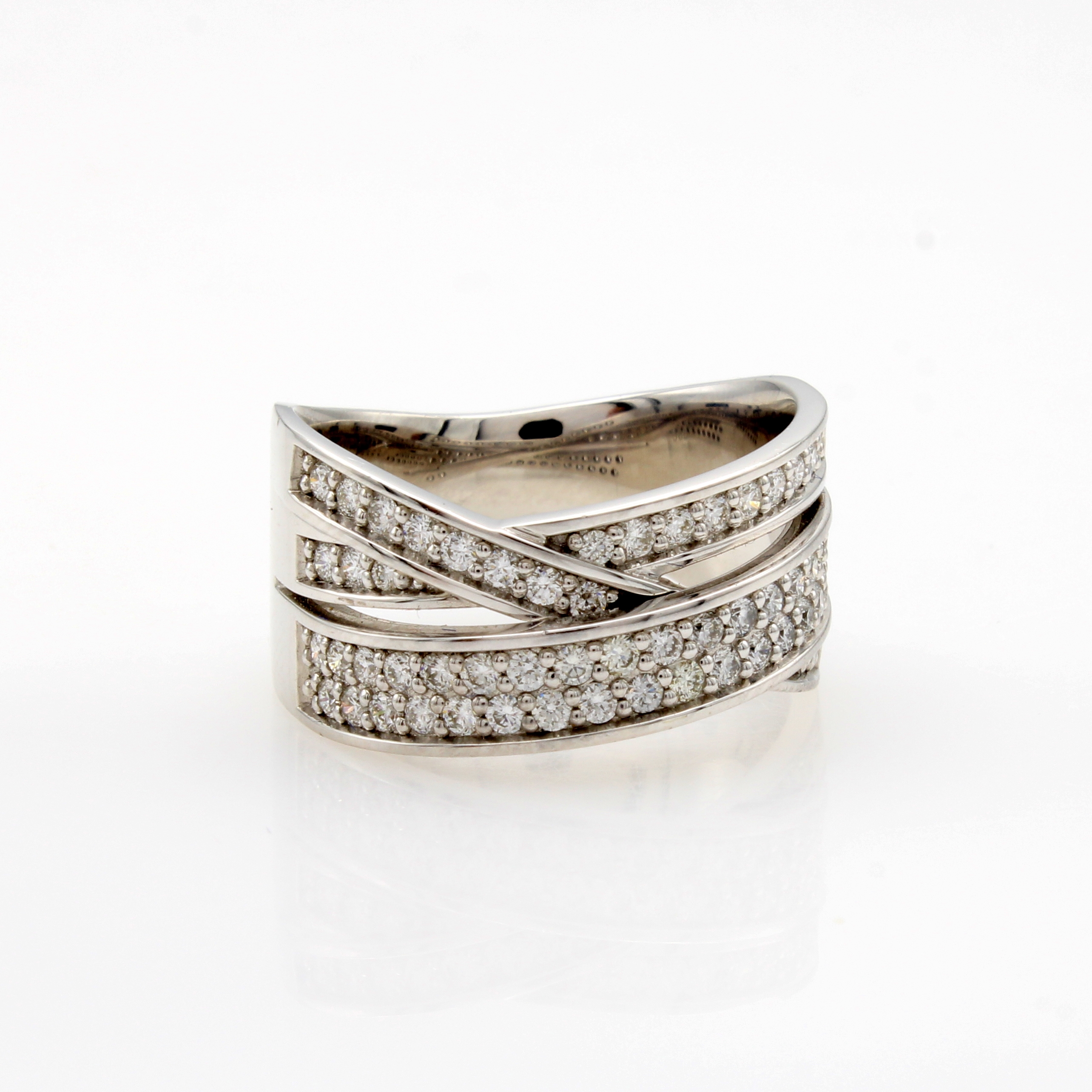 Image 27148118 - Ring mit Brillanten, WG 585/000, Brill. zus. ca. 0.65 ct Weiß/si, 3-rhg., verschlungene ...