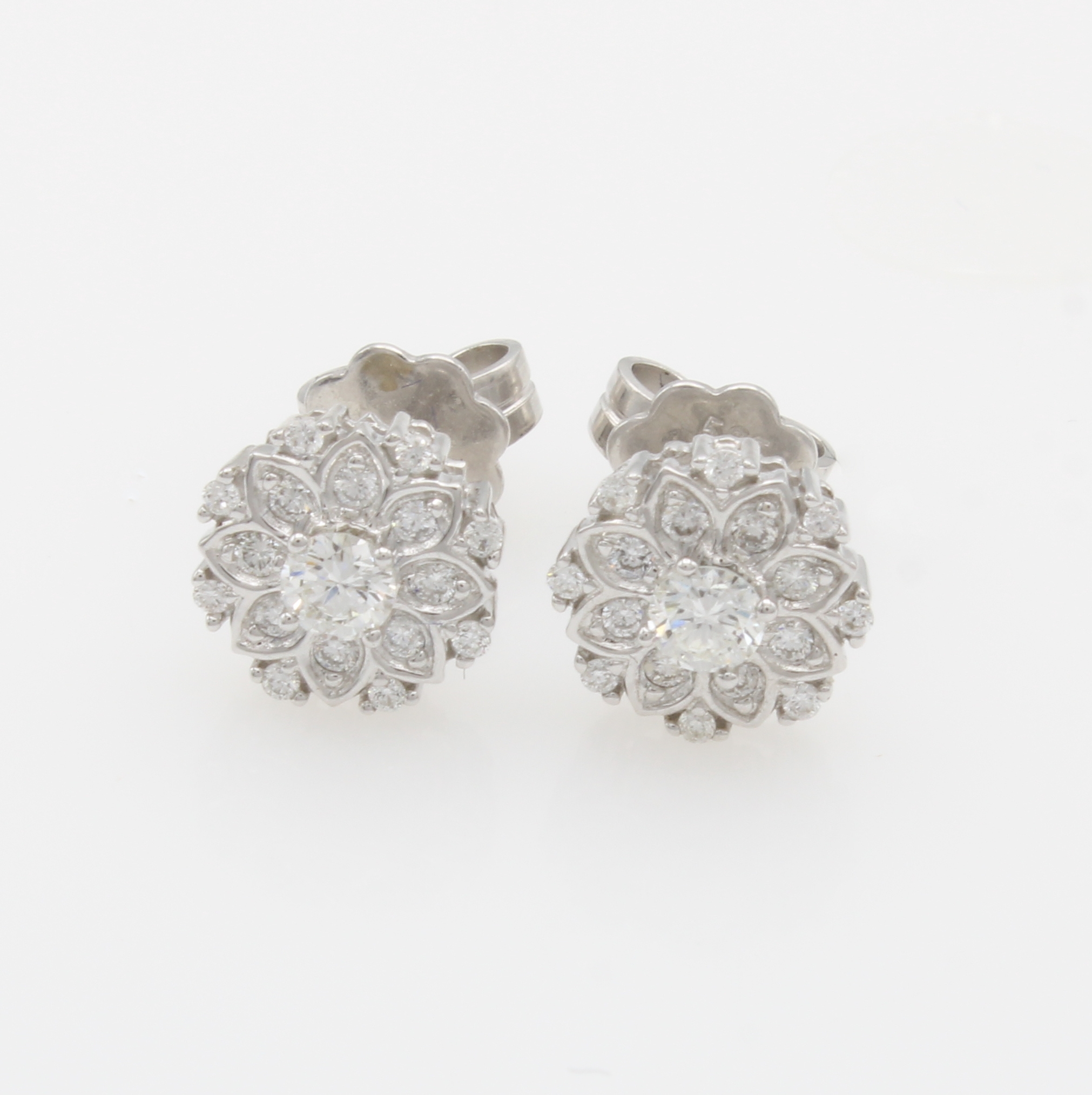 Image 27148151 - Paar Ohrstecker mit Brillanten, WG 585/000, florales Design, Brill. zus. ca. 0.40 ct ...