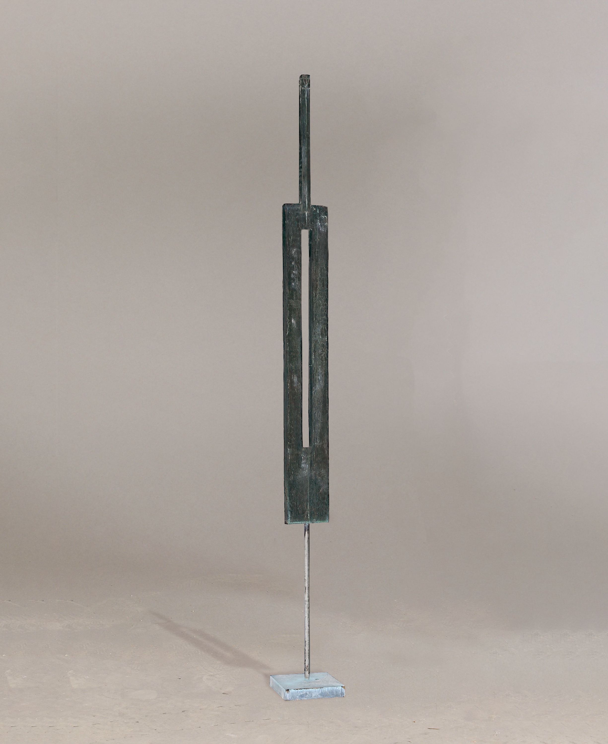 Image 27148155 - Rainer Kriester, 1935 Plauen-2002 Vendone, 320 hohe Bronzestele, ´Das enge Tor´, 1999, ...