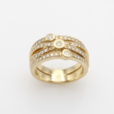 27148267a - Ring mit Brillanten, GG 585/000, 3 Solitäre u. Besatzbrill. zus. ca. 0.50 ct ...