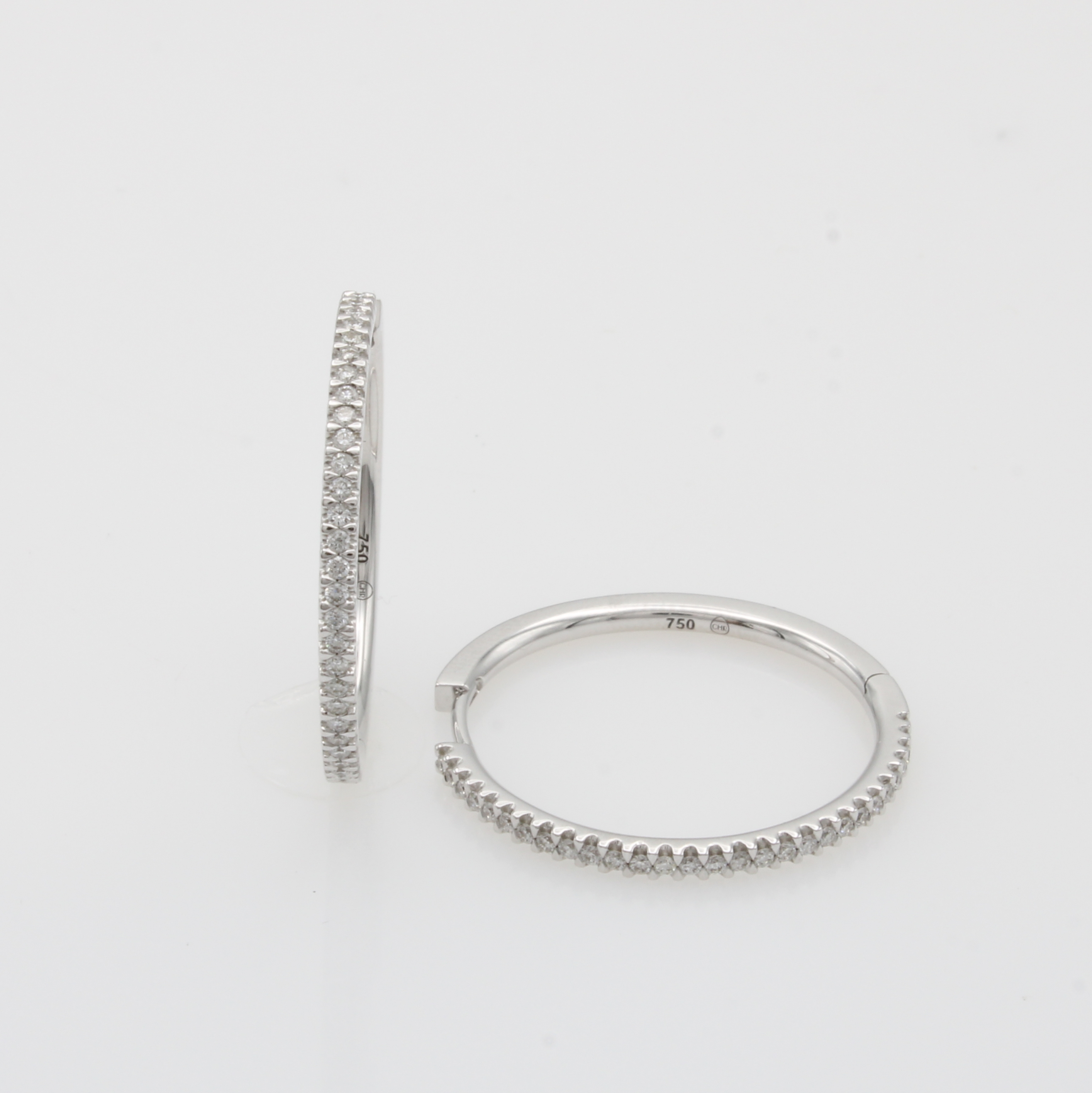 Image 27148442 - Paar Klappcreolen mit Brillanten, WG 750/000, 58 Brill. zus. ca. 0.36 ct Weiß/si, D. ...