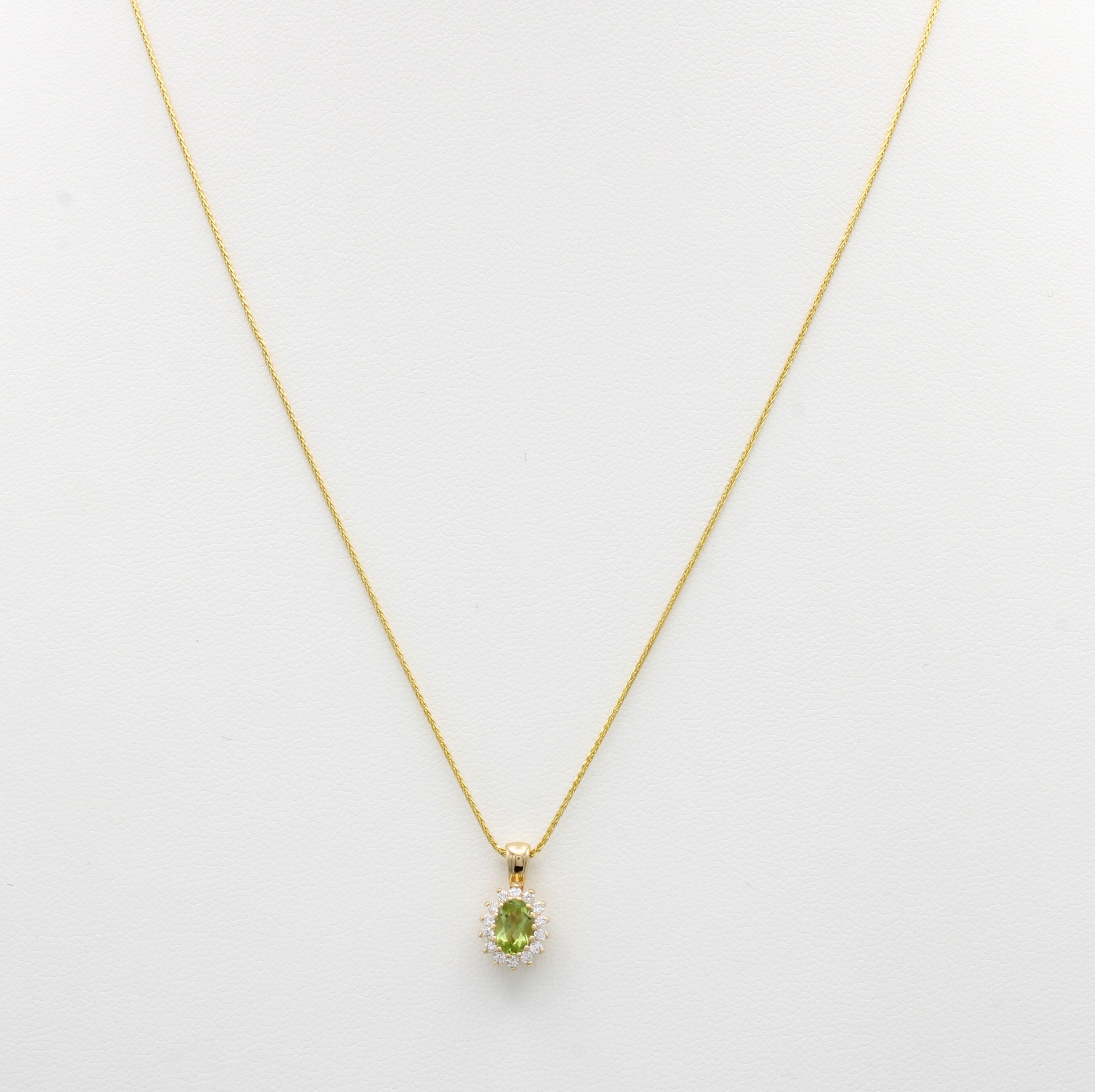 Image 27148828 - Anhänger mit Peridot und Brillanten an Kette, GG 585/000, ovaler Peridot ca. 6x4 mm ...