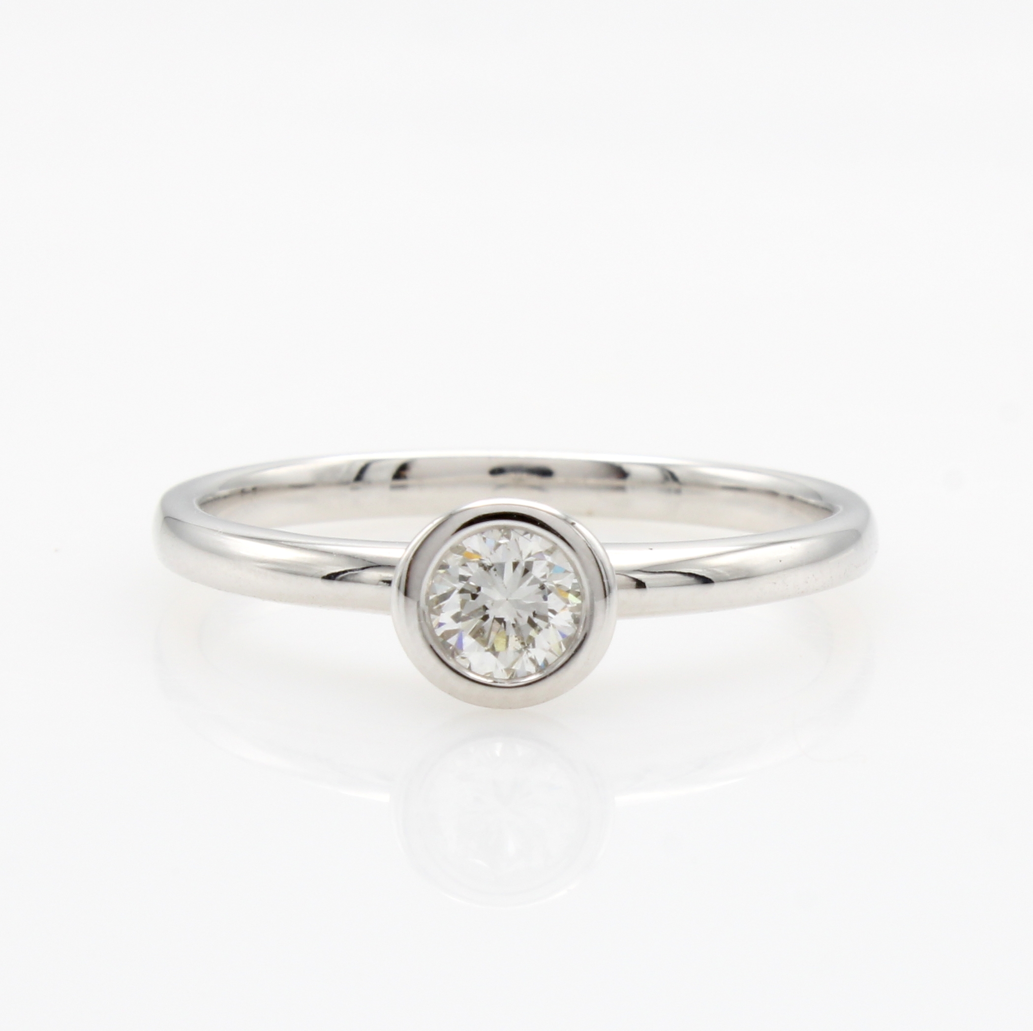 Image 27149033 - Ring mit Brillant, WG 585/000, Brill. in Zargenfassung ca. 0.30 ct Weiß/si, RW ca. 56 ...