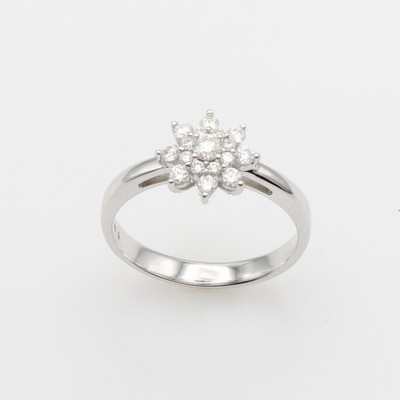 27149032a - Ring mit Brillanten, WG 585/000, Brill. in anged. Blütenform gef. zus. ca. 0.50 ct ...