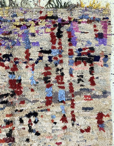27149047d - Marokko alt, Mitte 20.Jhd, Stoffreste geknüpft auf Baumwolle, ca. 245 x 150 cm, EHZ: 2 ...