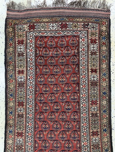 27149080a - Kordi´Dorfteppich´antik, Persien, um 1900, Wolle auf Baumwolle, ca. 353 x 98 cm, EHZ: ...