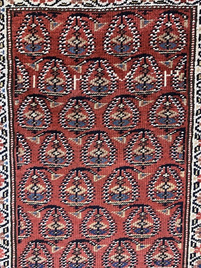 27149080e - Kordi´Dorfteppich´antik, Persien, um 1900, Wolle auf Baumwolle, ca. 353 x 98 cm, EHZ: ...