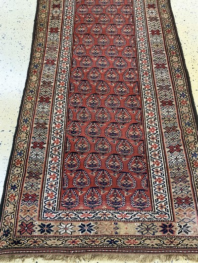 27149080g - Kordi´Dorfteppich´antik, Persien, um 1900, Wolle auf Baumwolle, ca. 353 x 98 cm, EHZ: ...