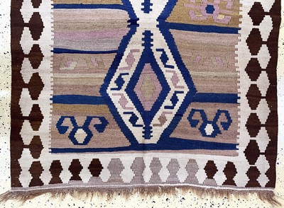 27149083c - Bachtiar Kelim, Persien, Anfang 20.Jhd, Wolle auf Wolle, ca. 310 x 130 cm, EHZ: 2 ...