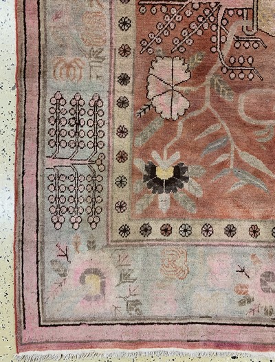 27149084e - Khotan alt, Torkestan, Anfang 20.Jhd, Wolleauf Baumwolle, ca. 265 x 172 cm, EHZ: ...