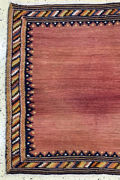 27149088b - Ghaschgai´Sofreh´, Persien, Mitte 20.Jhd, Wolle auf Baumwolle, ca. 105 x 105 cm, EHZ: 2 ...