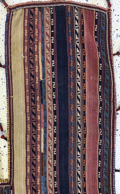 27149098b - Nomaden´Pferdedecke´, Persien, Anfang 20.Jhd, Wolle auf Wolle, ca. 200 x 140 cm, EHZ: ...