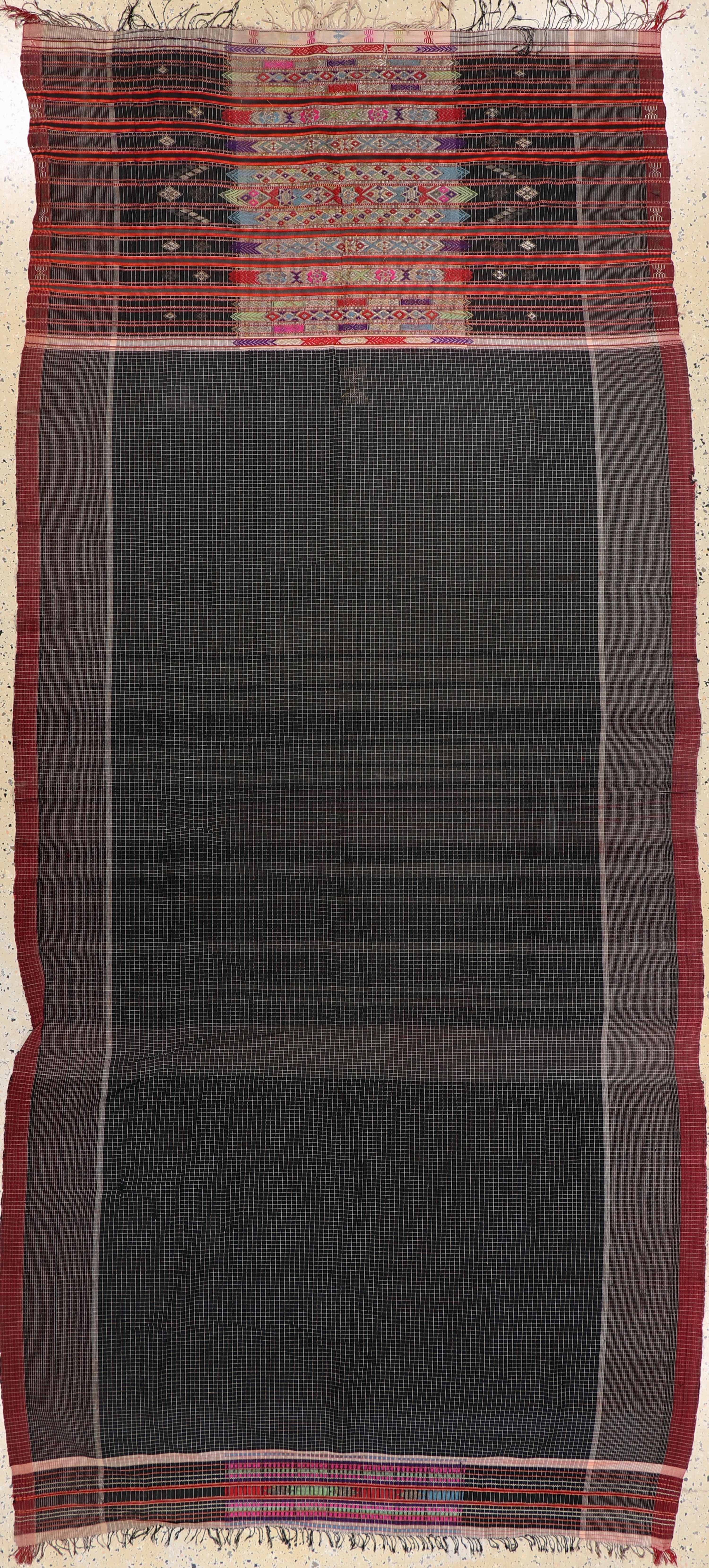 Image 27149180 - ´Zeremonielles-Tuch´, Burma, Anfang 20.Jhd,Baumwolltuch mit Seide und Metall bestickt, ...