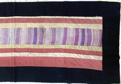 27149102b - Antique wall hanging, Laos, around 1900, wovencotton, approx. 212 x 80 cm, condition: 3. ...