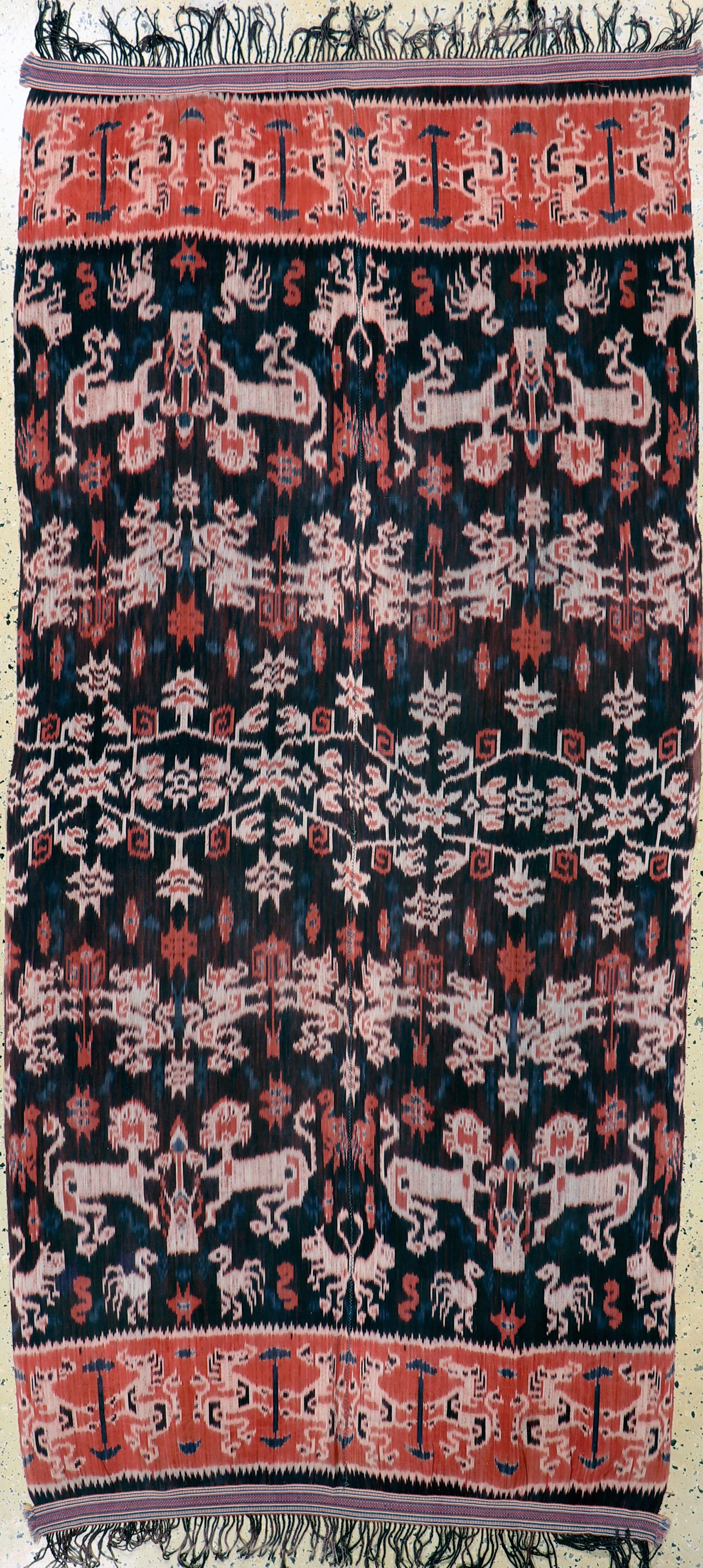 Image 27149273 - Sumba´Ikat´, Indonesien, Anfang 20.Jhd, Baumwolle, ca. 240 x 114 cm, EHZ: 2 ...