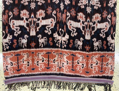 27149273c - Sumba´Ikat´, Indonesien, Anfang 20.Jhd, Baumwolle, ca. 240 x 114 cm, EHZ: 2 ...