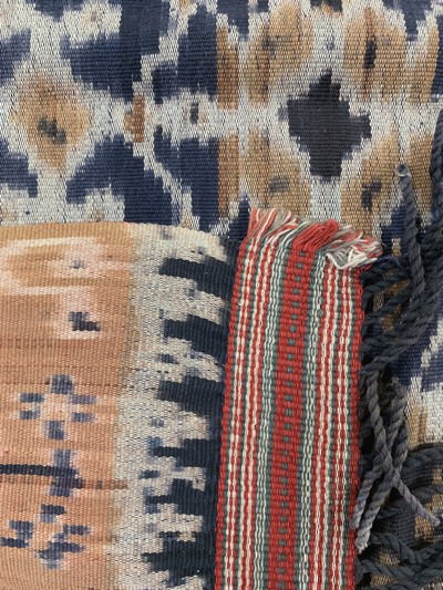 27149274e - Sumba´Ikat´, Indonesien, Anfang 20.Jhd, Baumwolle, ca. 210 x 110 cm, EHZ: 2 ...