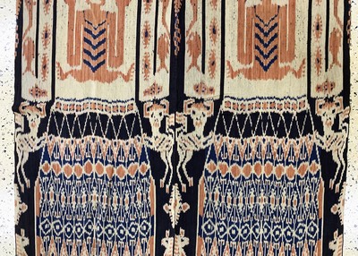 27149279b - Sumba´Ikat´, Indonesien, Anfang 20.Jhd, Baumwolle, ca. 250 x 125 cm, EHZ: 2 ...