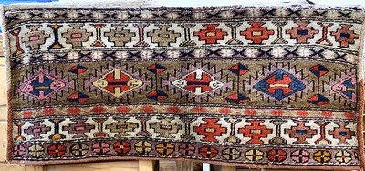 27149286a - Sarab´Mafrasch´, Persien, Anfang 20.Jhd, Wolle auf Baumwolle, ca. 100 x 50 x 40 cm, ...